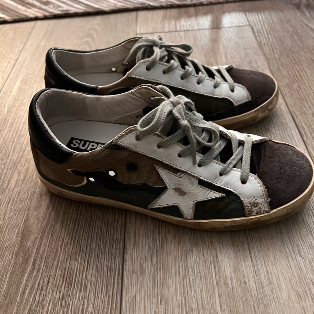 Golden Goose Superstar Sneaker - Picture 4 of 5